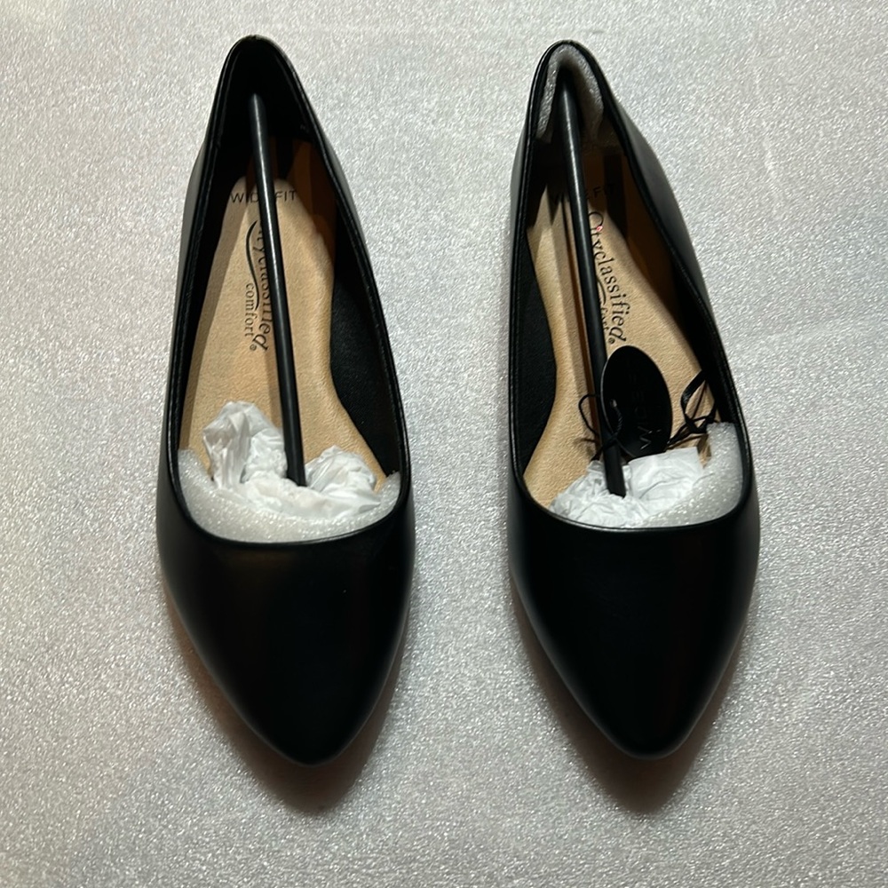 Black PU flats Wide Fit Sz 5.5 NIB